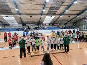 F Jugend holt Platz 8